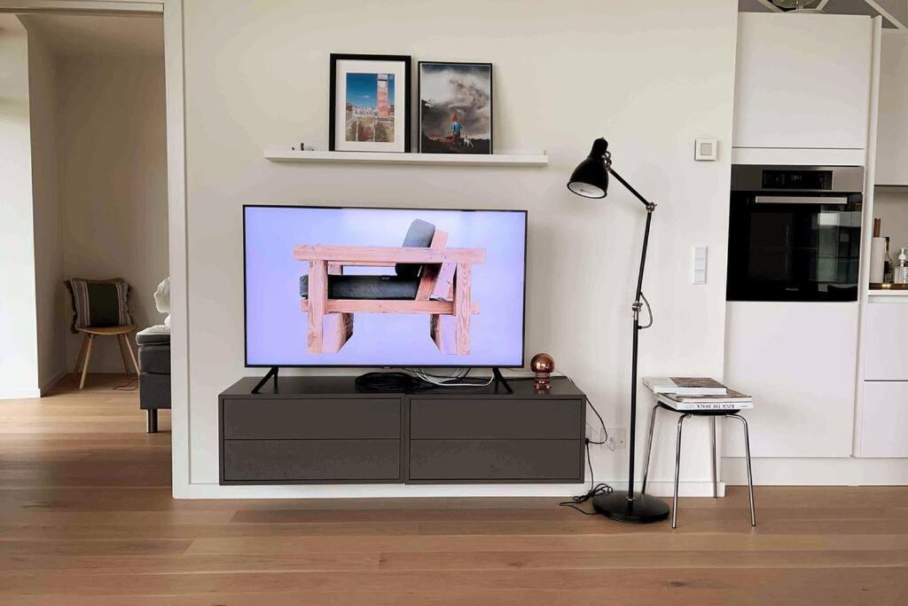 Bo Med Stil Og Udsigt Til Aarhus Lystbadehavnアパートメント エクステリア 写真